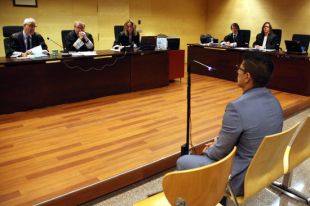 3 anys i mig de presó per entrar a casa de l'exparella i intentar violar-la
