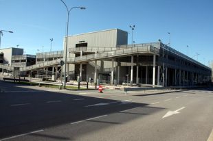 Aena destinarà a nous usos l'edifici d'aparcaments que té tancat a l'Aeroport de Girona