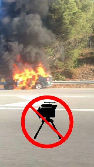 Un ferit greu en incendiar-se el seu cotxe a l'AP-7, a Maçanet de la Selva 