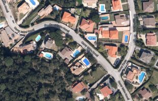 Mor una nena de 3 anys ofegada en una piscina privada de Calonge