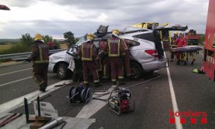 Una ferida crítica en un xoc entre un camió i un turisme a la C-31 a Viladamat