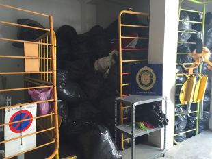 La Policia Local de Roses decomissa més de 6.000 articles del 'top-manta'