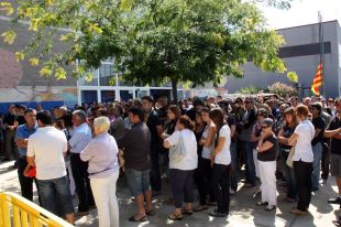 Més de 3.000 persones diuen l'últim adéu a les joves de Cassà de la Selva mortes a Mèxic