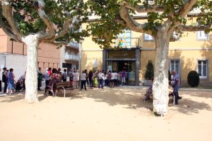 Llargues cues per votar a Salt sobre la reforma del sector sud per encabir-hi un Ikea