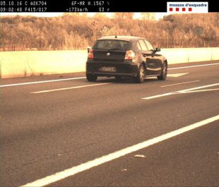 Denunciat per circular sense carnet, a 173 km/h i drogat