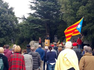Un centenar de persones es concentren al Coll de Manrella per homenatjar a Lluís Companys