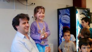 Un pare de Blanes denuncia que la seva exparella ha segrestat la seva filla de 8 anys a Rússia