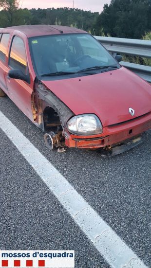 Detinguda per circular beguda i en direcció contrària per l'autopista a Capmany