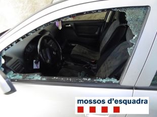A presó per cometre una vintena de robatoris a l'interior de vehicles a la Garrotxa en un mes
