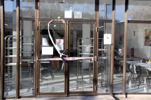 Un robatori obliga atancar la cafeteria de l'Hostpital Josep Trueta durant tot el matí