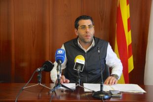 L'alcalde de Llançà destitueix els dos regidors del PSC que preveu pactaran amb CiU per fer-lo fora