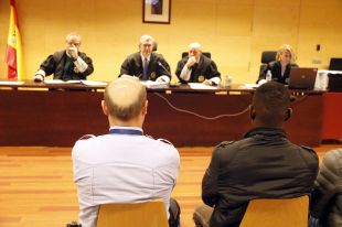 S'enfronta a 25 anys de presó per voler cremar l'exparella i dues dones més ruixant-les amb gasoil