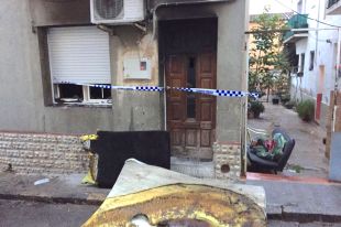 Un incendi al barri gitano de Figueres permet descobrir una casa amb més de 100 plantes de marihuana