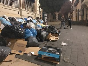 Figueres fa una proposta nova i convoca els sindicats a negociar per aturar la vaga d'escombraries