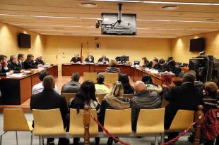 Deu integrants d'una banda reconeixen que explotaven sexualment una menor d'edat a l'N-II
