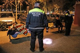 Objectiu: protegir del fred els sensesostre de Girona