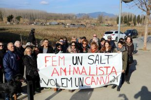Entitats animalistes gironines declaren Salt poble enemic dels animals