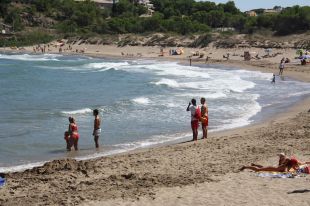 La insalubritat a la platja del Rec del Molí de l'Escala arribarà fins el Parlament