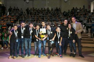 Un collar que ajuda a detectar gossos abandonats guanya la primera First Lego League de Girona
