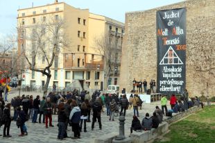 Unes 60 persones donen suport als encausats per les protestes a Fellines contra la MAT