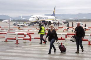 Les taxes aeroportuàries frenen el creixement de l'aeroport de Girona