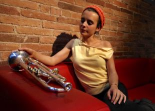 Andrea Motis: 'Vaig rebre ofertes per anar a Eurovisión o La Voz però jo volia aprendre música'