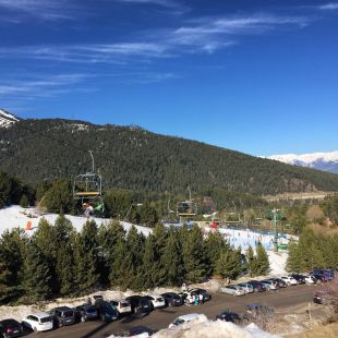 Donen d'alta el nen de 4 anys que va caure d'un telecadira a la Molina