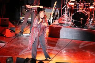 Gloria Gaynor sedueix l'Auditori de Girona amb un repàs dels seus grans èxits