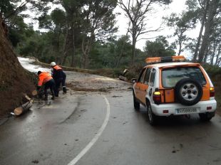 Una quarantena de trucades al 112 al Baix Empordà per la forta ventada