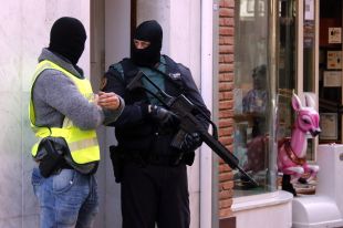 Zoido atribueix el mèrit de la detenció del jihadista de Santa Coloma de Farners a la Guàrdia Civil