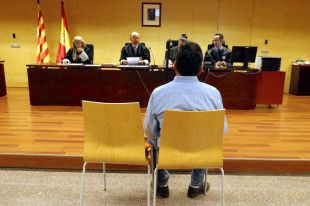 Condemnat un fuster per fer tocaments a una nena d'11 anys a Riudellots