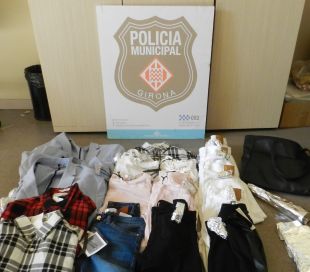 Dos detinguts per sostraure roba en botigues de Girona amagant-se-les dins una faixa