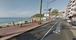  Detingut per abordar una noia pel carrer a Lloret de Mar i fer-li tocaments i petons 