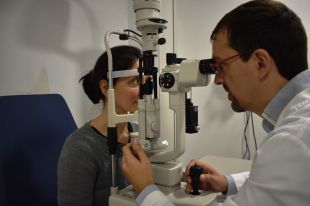 El Santa Caterina tractarà la uveïtis, tercera causa de ceguesa