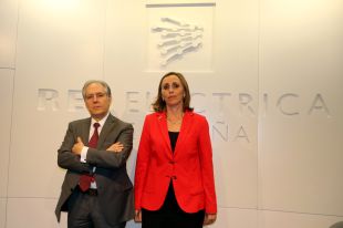 Red Elèctrica es rebel·la contra les taxes pel pas de línies elèctriques