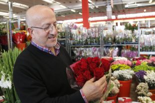  La diada de Sant Jordi en diumenge fa caure la venda de roses un 15%