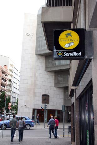 L'assemblea general de Caixa Girona aprova per unanimitat l'absorció amb 'la Caixa' 