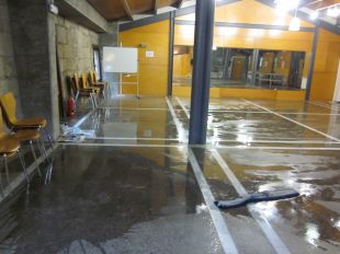 La CUP de Girona denuncia problemes greus de manteniment i de seguretat al centre cívic de Pedret