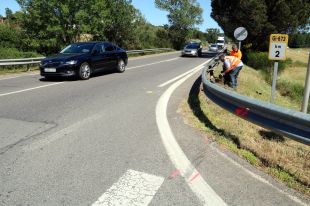 Mor un motorista en sortir de la via a la GI-673 a Caldes de Malavella