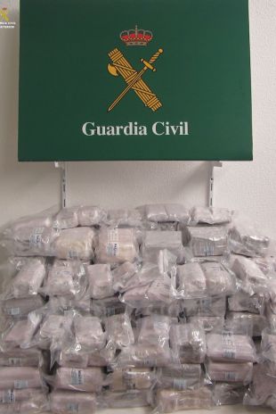 Detingut un belga de 76 anys amb 70 quilos de haixix a la Jonquera