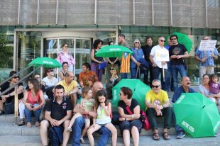 Ustec-Stes reclama a la Generalitat que faci fixes 2.000 mestres gironins eventuals