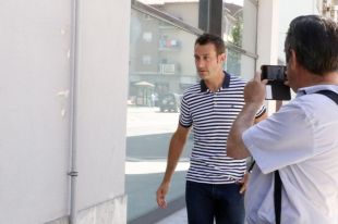 Les monitores no es van adonar de la nena ofegada abans de marxar al vestuari