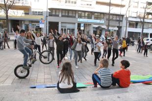 Platja d'Aro multarà fins a 750 euros per fer 'flashmobs' sense permís