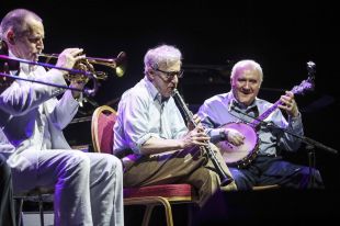 Woody Allen i la New Orleans Jazz Band aconsegueixen omplir les grades de Cap Roig