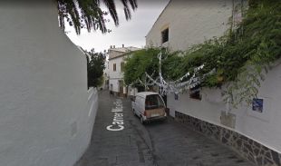 Batalla campal a Cadaqués a cops de bombona de butà i cinturó 
