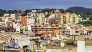 Unes misterioses interferències impossibiliten veure la TDT en un barri de Blanes