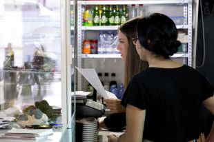 Un programa de 'la Caixa' ha permès crear  32 microempreses a Girona en un any i mig