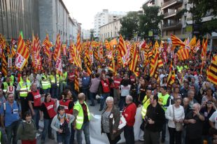 Més de 4.000 persones es manifesten a Girona per la vaga general 