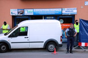 El propietari del locutori de Ripoll lamenta que els terroristes han ''embrutat la seva religió''