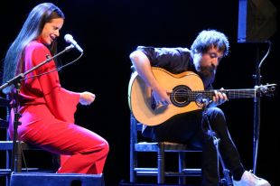 El flamenc de Rosalía & Refree dona el tret de sortida a l'edició més eclèctica de l'Acústica